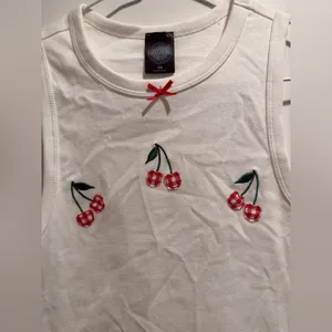 Pacsun Cherry Embroidered‎ White Tank Crop Top Size XS thumbnail 3