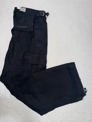 Aritzia TNA Black Straight Leg Cargo Pants thumbnail 1