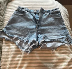 Abercrombie Mom High-Rise Shorts Curve Love thumbnail 1