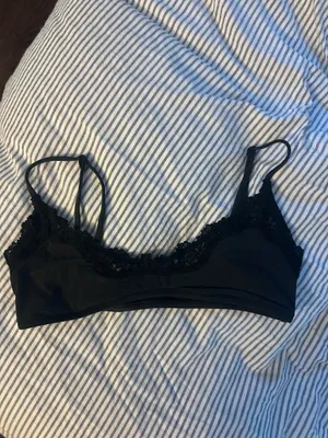 Skims lace bralette thumbnail 2