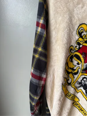 Harry Potter Hogwarts Crest Plush Sleep Shirt – Women’s XL thumbnail 3