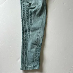 Fabletics Sync Seamless High-Waisted 7/8 Legging large washed Arctic wave green thumbnail 7