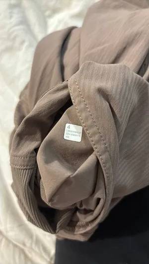 Lululemon Joggers thumbnail 6
