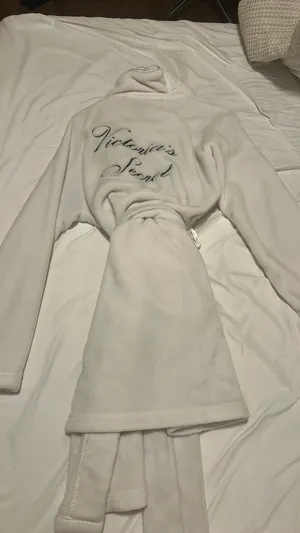 Victoria's Secret Robe thumbnail 2