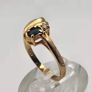 Vintage Gold Tone Sapphire & Cubic Zirconia Ring (7.25) thumbnail 4