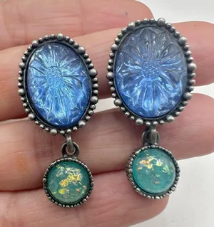 Vintage Avon silver tone blue clip on earrings thumbnail 1