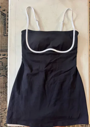 Alo yoga dress thumbnail 1