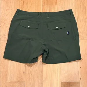 Patagonia Dark Green‎ Women's hiking shorts 14 thumbnail 2