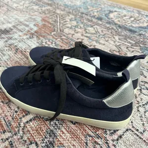NWT Gap Navy Faux Suede Sneakers Size 9 Women’s Casual Shoes thumbnail 7