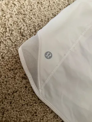 Lululemon Hotty Hot Shorts 4" thumbnail 3