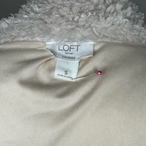 Loft Lounge Sherpa Soft Button Up Cream Women’s Small thumbnail 5