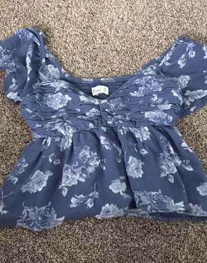Hollister Floral Top thumbnail 1