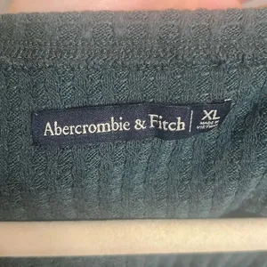 ✨Abercrombie and Fitch Cozy Knit Green Sz XL Sweater✨ thumbnail 5