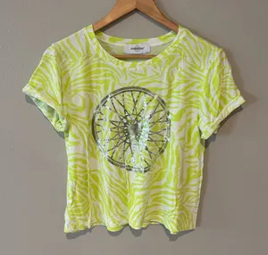 SOUL CYCLE Neon Yellow Women’s‎ Cropped Athletic T-shirt with Logo Size Small thumbnail 1