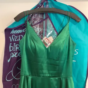 Sherri hill 52119 emerald green gown thumbnail 4