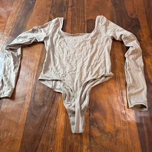 Lululemon Align Long Sleeve Bodysuit Tan Beige Square‎ Neck Nulu Womens Size S thumbnail 3