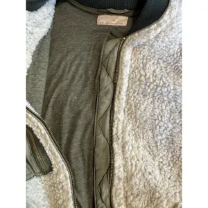 We The Free Jacket Womens Sherpa Bomber Zip Up Size XS Pockets Ivory/Green Lined thumbnail 8