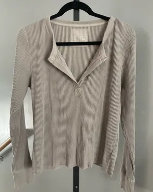 Aerie Ribbed Knit Stone Gray Henley Long Sleeve Top Size XL thumbnail 1