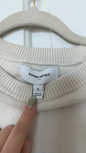 Banana Republic Sweater thumbnail 2
