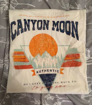 Gildan Harry Styles Shirt Canyon Moon thumbnail 1