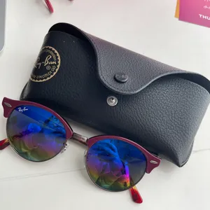 Ray-Ban Sunglasses thumbnail 1