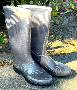 EUC Burberry Anthracite checked wellington boots 37 black plaid pattern thumbnail 1