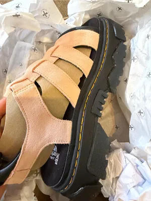 Dr. Martens Mattison Pink Suede Platform Sandals Size 8 NIB thumbnail 5