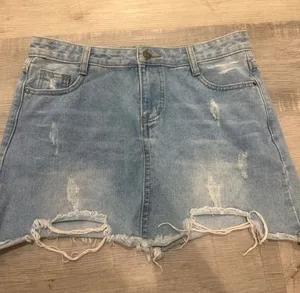 Distressed Light Wash Denim Mini Skirt - Size 12 - Frayed Hem‎ thumbnail 1