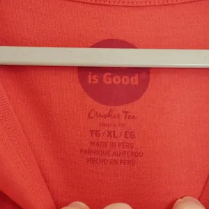 Life is Good Women's XL Crusher Tee Coral Red USA Mandala Flower Graphic Shirt thumbnail 3