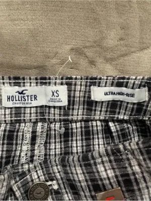 Hollister Ultra High Rise Plaid Mini Skirt size XS thumbnail 4