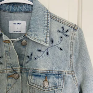 NWT | Old Navy women’s embroidered denim jacket‎ — small thumbnail 2