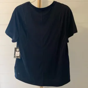 Avia Women's Black Athletic Tee Curved Seam‎ - Size Small NWT thumbnail 4