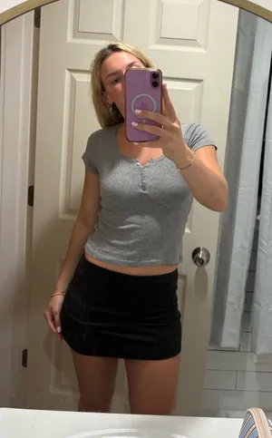Brandy Melville Top thumbnail 1