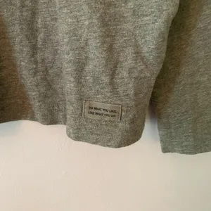 Life Is Good Gray Long Sleeve Tee Winter Ski Snow Loungewear Women's size Large thumbnail 5