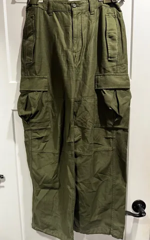 Aritzia TNA Supply Cargo Pants thumbnail 1