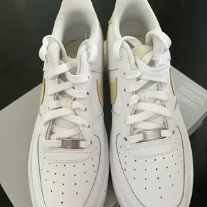 New NIKE Air Force 1 GS 'White Light Khaki' thumbnail 6