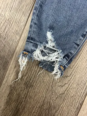 Good American Distressed Jeans thumbnail 5