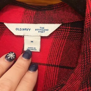 Old Navy Red Flannel Boyfriend Shirt Medium thumbnail 2