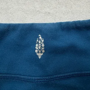 Free People Movement Blue Cropped Leggings Women’s Large High Rise Athletic Yoga thumbnail 3