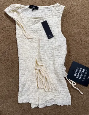 NWT Lulus Cream Top thumbnail 2