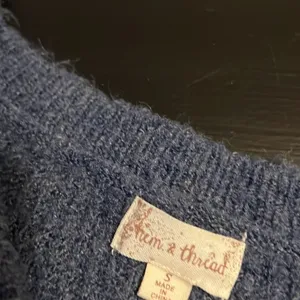 Hem‎ and Thread Blue Striped Crewneck Sweater Pink Gold White Knit Small thumbnail 2