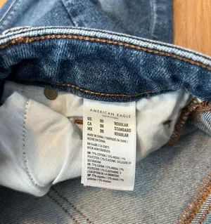 American Eagle Size 00 mom jeans, size 00 jeans thumbnail 8