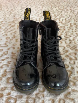 Dr. Martens 1460 Boots Black Patent Leather Kids Size: 11 (Youth) thumbnail 3