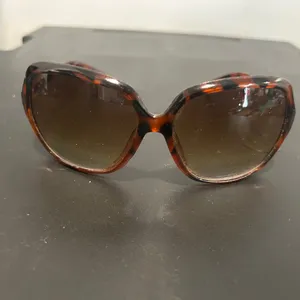 Tortoise Shell Sunglasses Brown thumbnail 3
