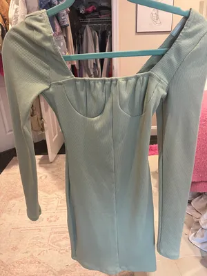 Dress thumbnail 4
