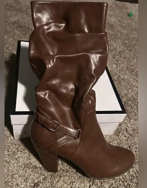 Nike Boots thumbnail 1