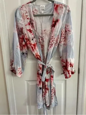 Plum Pretty Sugar Floral Rayon Bridal Robe Women’s XS thumbnail 1