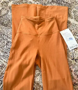 Groove Lululemon Flare thumbnail 2