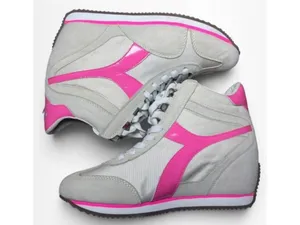 Women's Diadora Wedge Retro Sneakers White and Pink Size 7.5 thumbnail 3