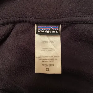 Patagonia Women’s Micro D-Luxe Quarter Zip Pullover Size XL Black thumbnail 3